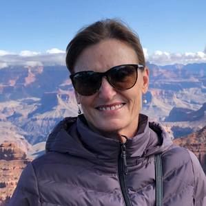 Meet your Posher, Laurie